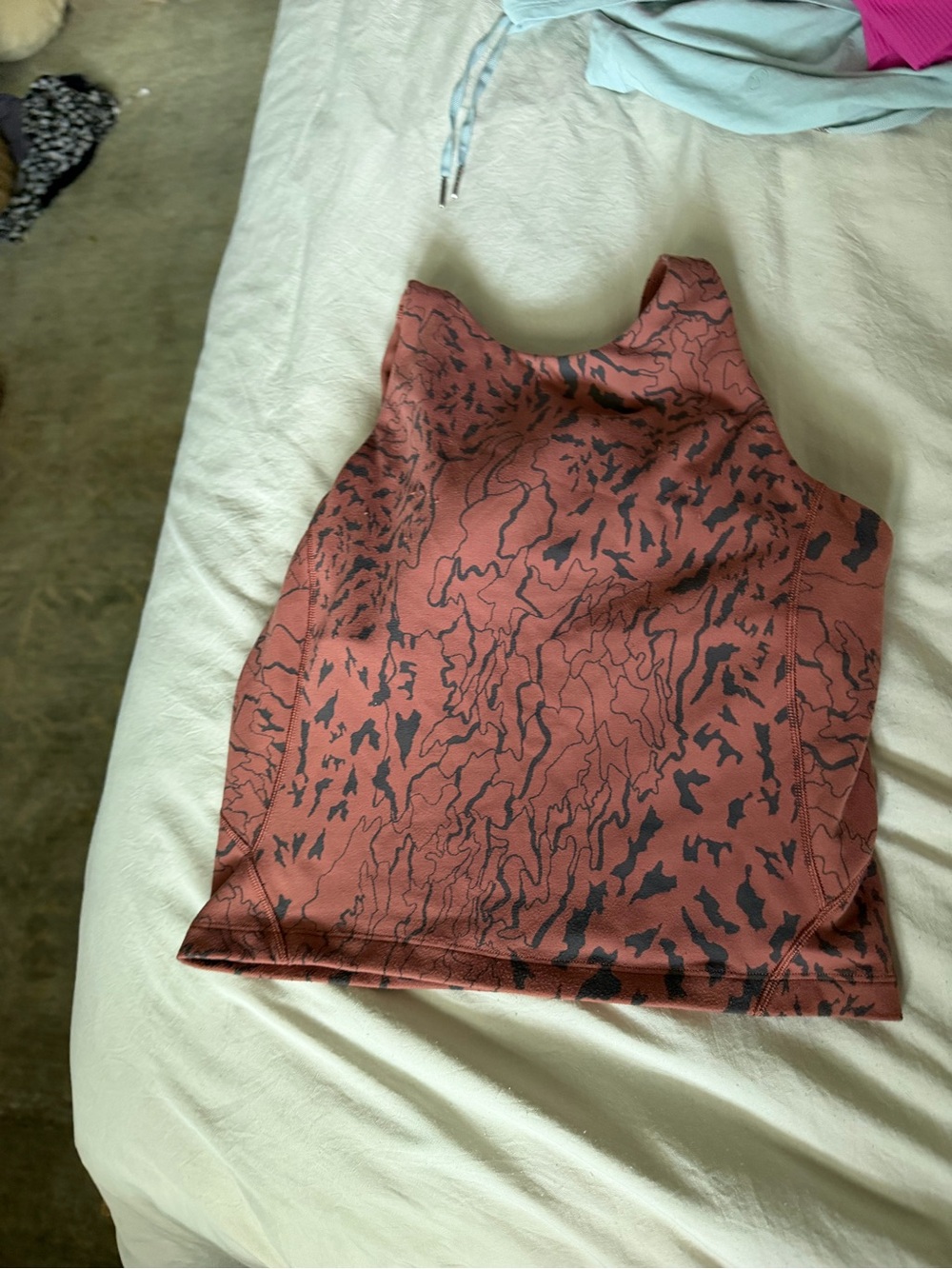 Lululemon Women’s Rust Print Sleeveless Tank Top size 6